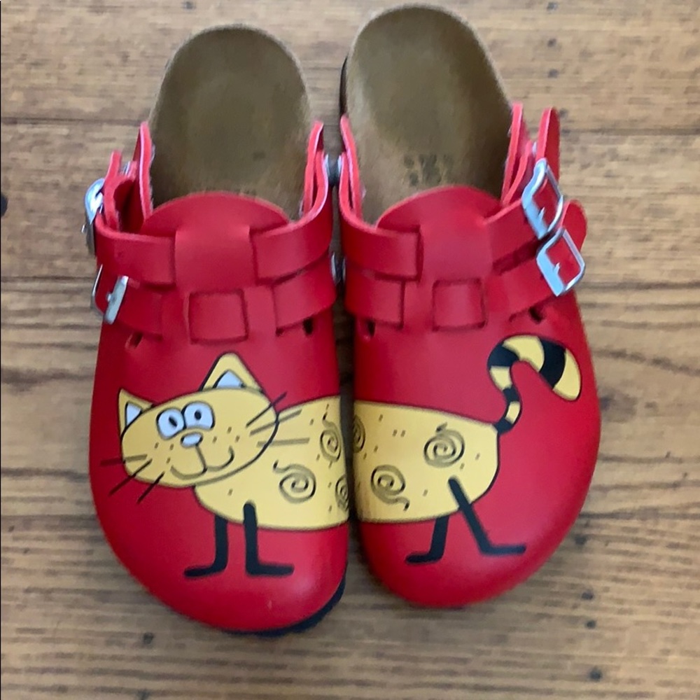 In EUC Birki’s sandals by Birkenstock in size 37